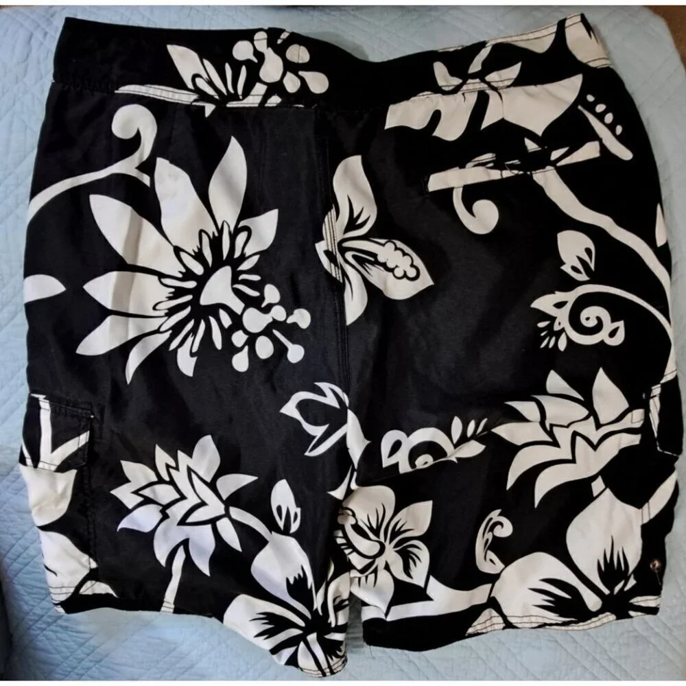 Old Navy L Black White Floral Swim Trunks Board Shorts Mesh Lined 10.5
